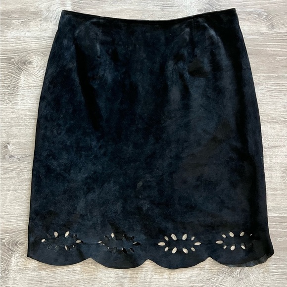 Valerie Stevens Silky Suede Black Leather skirt vintage size 14 cut work detail - Picture 1 of 3